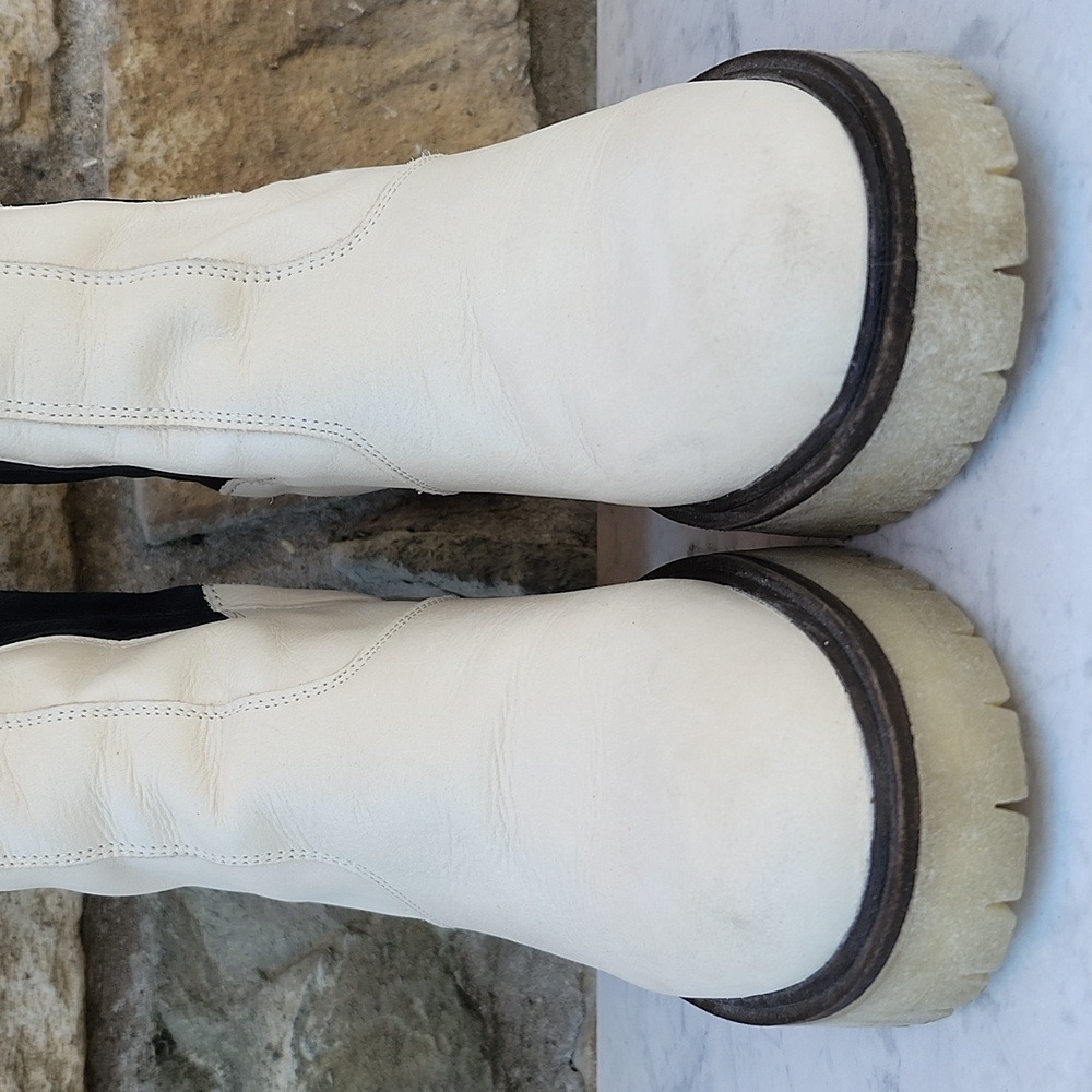 FREE PEOPLE JAMES CHELSEA BOOTS - Picture 2 of 11